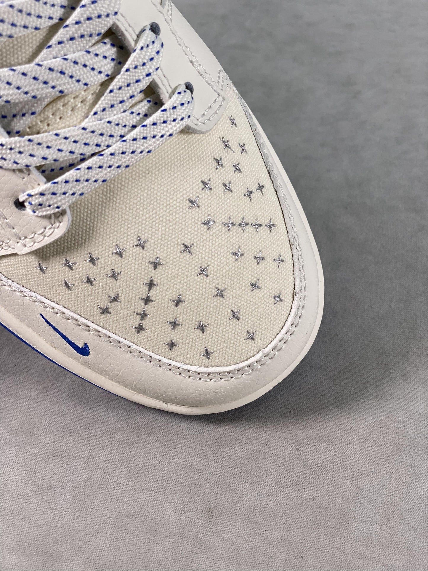 SB Dunks TS